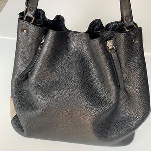 Burberry Medium Maidstone leather shoulder bag